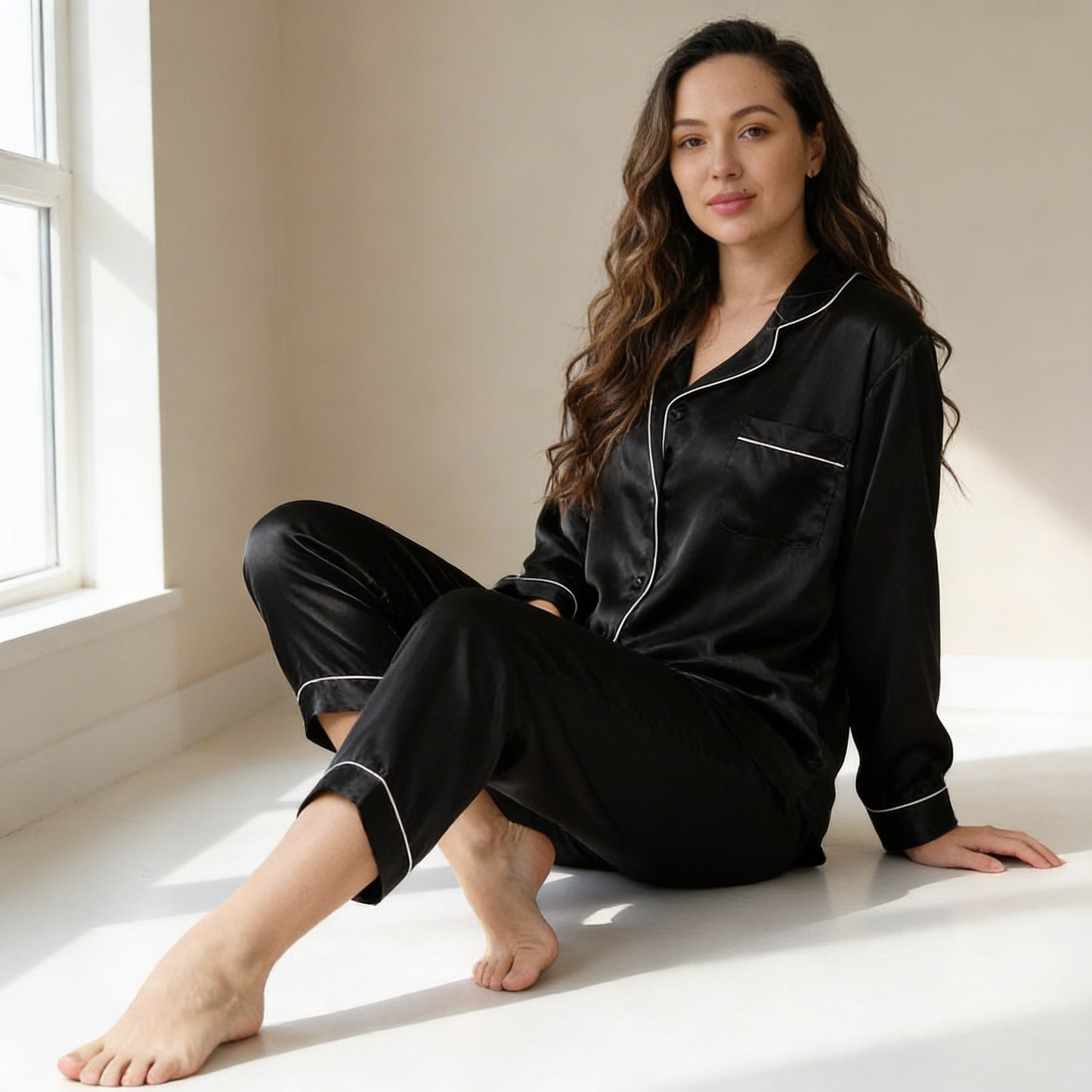 Pijama con detalles en seda pura, 2 piezas