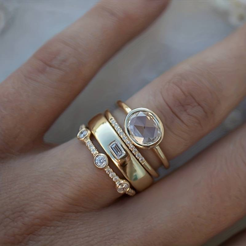 Lilia – Set vintage de anillos de oro y circonia