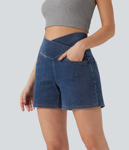 Shorts denim cintura alta con bolsillos, corte en A, pierna ancha y acabado lavado
