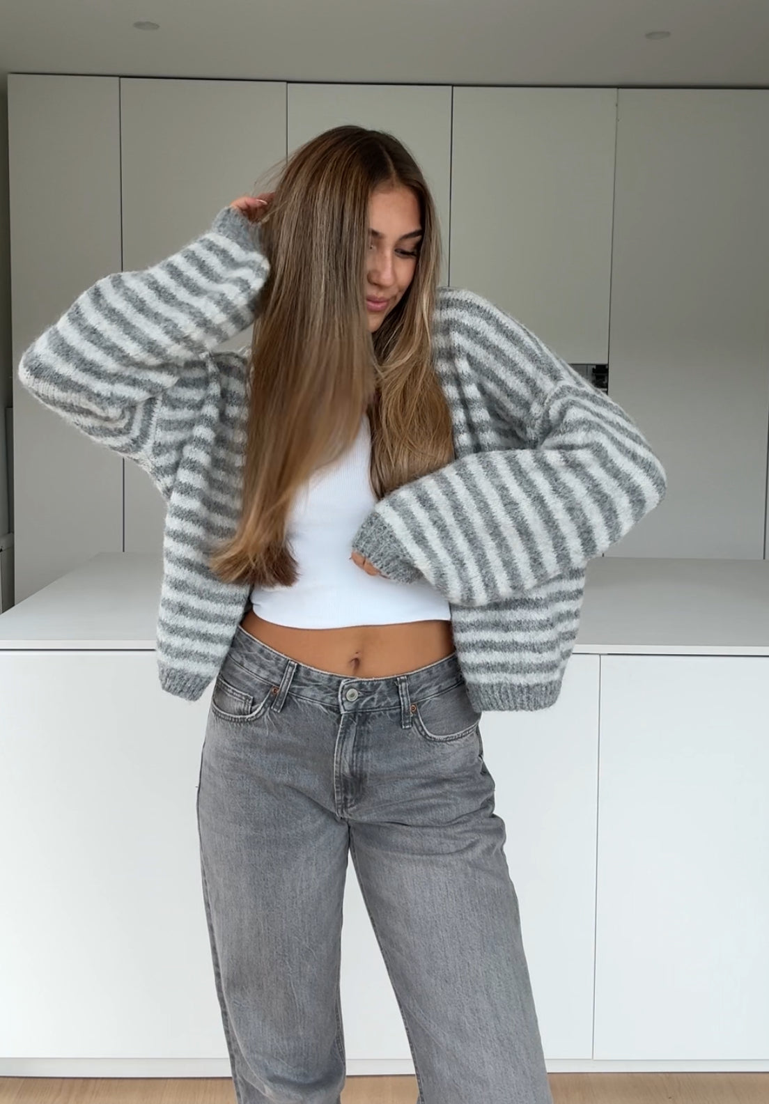 CARDIGÁN A RAYAS GRIS