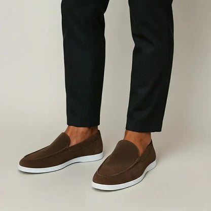 Elegantes mocasines de ante