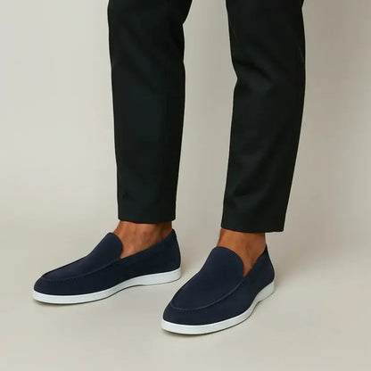 Elegantes mocasines de ante