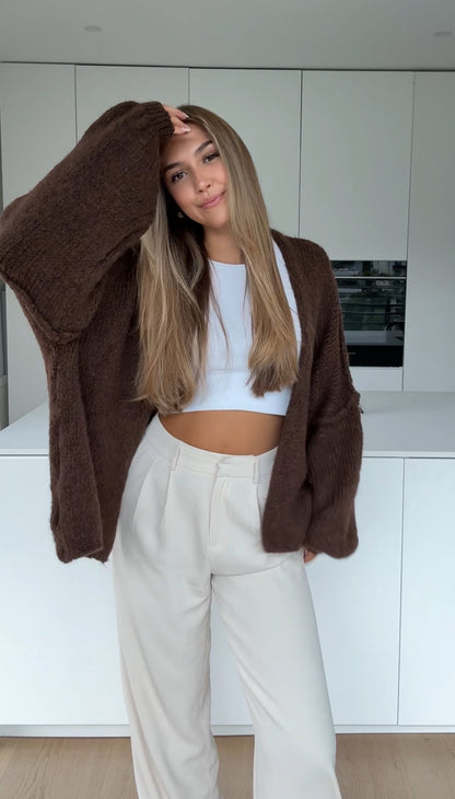 CARDIGÁN CLÁSICO GRUESO CHOCOLATE OSCURO