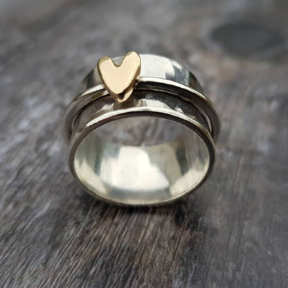 Melisa – Anillo de plata con corazón dorado