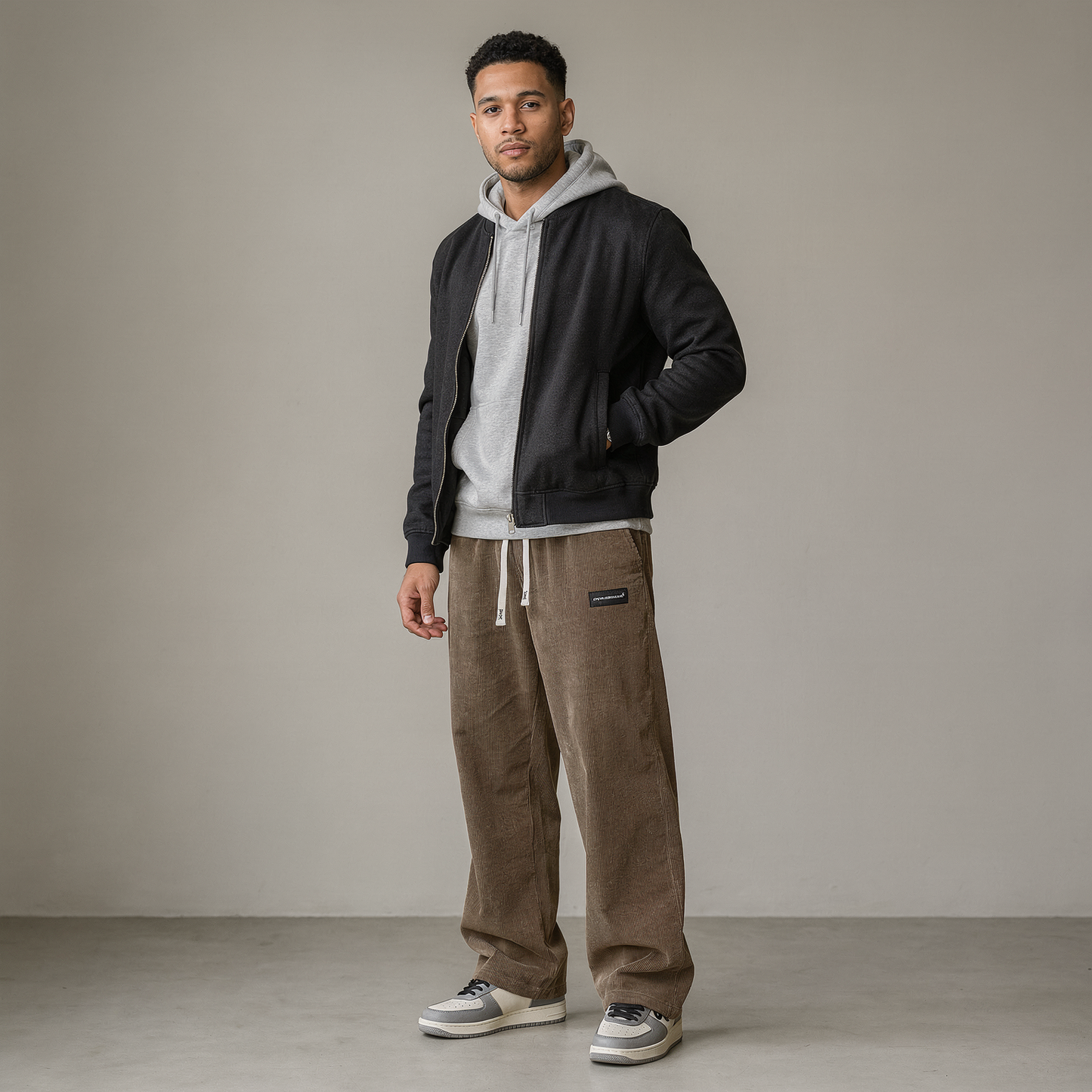 Pantalones de hombre con corte holgado