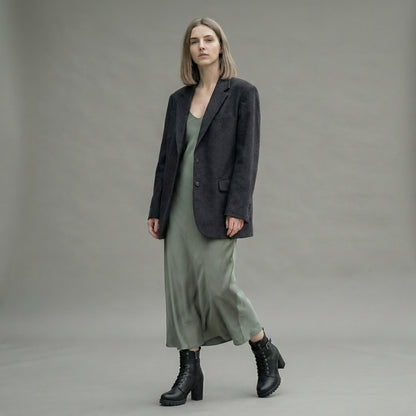 Elegantes botines de tacón alto