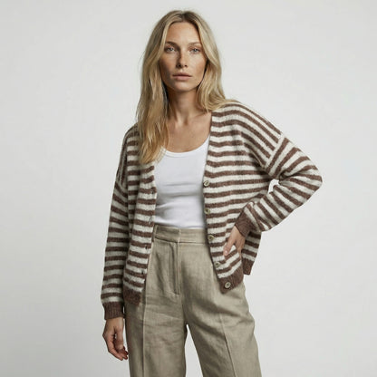 CARDIGÁN A RAYAS COLOR CHOCOLATE OSCURO