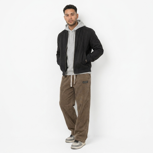 Pantalones de hombre con corte holgado