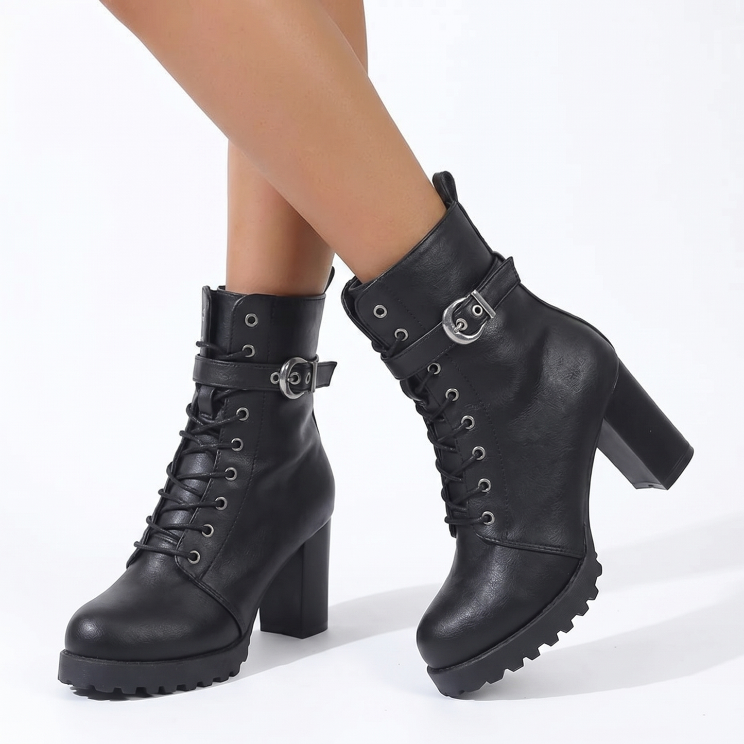 Elegantes botines de tacón alto