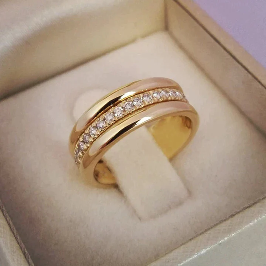 Sara – Anillo vintage con circonia enmarcada